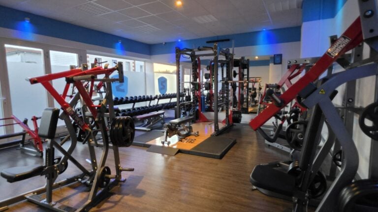Neu im Fitnessstudio? So werden die ersten 4 Wochen leichter als gedacht